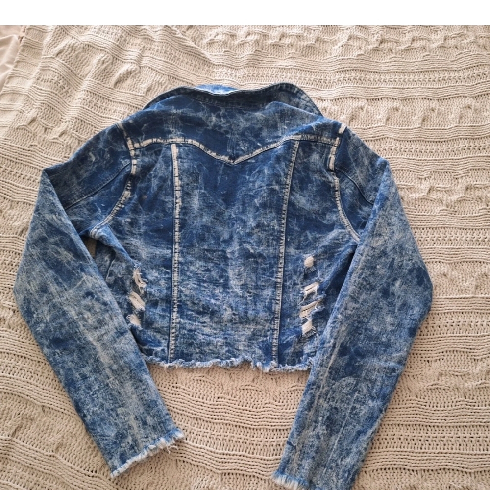 Woman's VIP Jean Jacket Size Small - Picture 2 of 3
